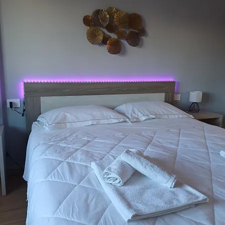 Luxury بيت ضيافة