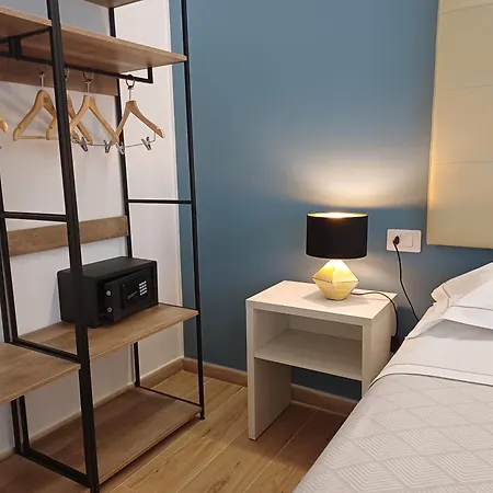 Pensión Luxury Bari