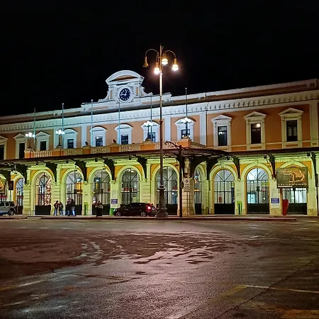 Luxury בית הארחה